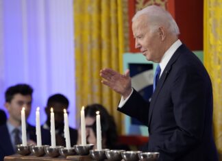 Biden’in kafası yine karıştı. 7 Ekim’deki Hamas saldırısı için ’65 yıl önce’ dedi!