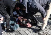 İSTANBUL’DA TAKSİCİ ESNAFI UKOME TOPLANTISINA SALDIRDI