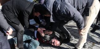 İSTANBUL’DA TAKSİCİ ESNAFI UKOME TOPLANTISINA SALDIRDI