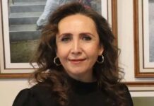 PANDEMİ DÖNEMİNDE SAĞLIK ÇALIŞANLARININ FEDAKARLIKLARINI FOTOĞRAFLAMIŞTI GENÇ DİŞ HEKİMİ VEFAT ETTİ