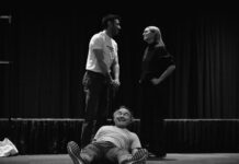 Engin Günaydın’ın yazıp oynadığı ‘Hücreler’ oyunu 19 Ocak’ta sahne alıyor