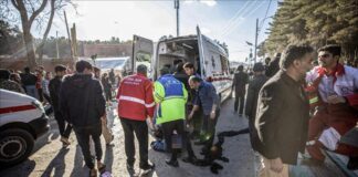 İran’daki bombalı saldırının IŞİD mensubu 2 kişi tarafından gerçekleştirilen intihar eylemi olduğu açıklandı.