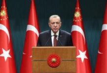 Cumhurbaşkanı Erdoğan, “SSK ve Bağ- Kur emeklilerine yüzde 5 ekstra zam yaparak, yüzde 42,6 yükseliyor.”