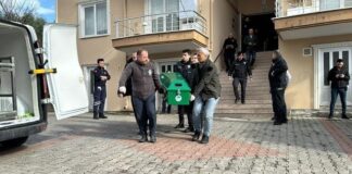 Sakarya: Eşini ve kızını öldüren polis annesini yaralayıp intihar etti