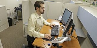 Bütün gün masa başında oturmanın kalp hastalığından ölme riskini üçte bir oranında artırabildiği saptandı.