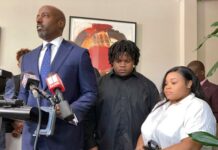 Buna yürek dayanmaz: doktor doğum sırasında aşırı güç kullanınca bebeğin başı koptu.!