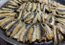 Pişirdiğiniz hamsinin yavan olmaması için ne yapmalı? İşte pişirme tekniği