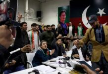 PAKİSTAN SEÇİMLERİNDE HAPİSTEKİ LİDERİN ADAYLARI ÖNDE GİDİYOR