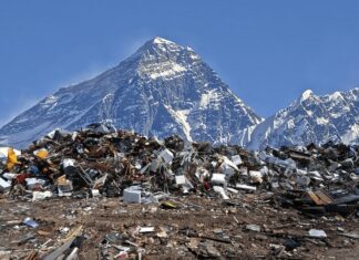 EVEREST DAĞI AÇIK UMUMİ HELAYA DÖNDÜ; KAKALAR GERİ GETİRİLECEK