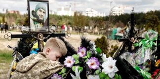 UKRAYNA RUSYA’YI BARIŞ GÖRÜŞMELERİNE DAVET ETMEYİ DEĞERLENDİRİYOR.