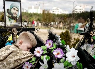 UKRAYNA RUSYA’YI BARIŞ GÖRÜŞMELERİNE DAVET ETMEYİ DEĞERLENDİRİYOR.