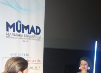 Pelin Batu, MÜMAD1883+ Derneği’nde “Hayatın Seyrini Değiştiren Kadınlar” adlı kitabıyla ilgili söyleşiye katıldı.