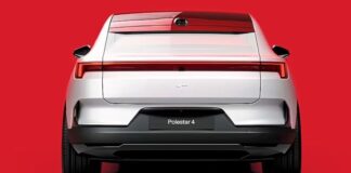 Arka camı olmayan ilk araba İngiltere yollarına çıkmaya hazırlanıyor.