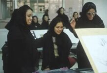 Suudi Arabistan’da kısmi kıyafet devrimi; sınavlarda çarşaf giyilmeyecek!