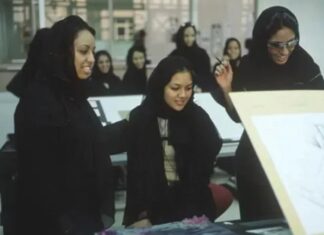 Suudi Arabistan’da kısmi kıyafet devrimi; sınavlarda çarşaf giyilmeyecek!