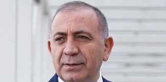 CHP İstanbul eski Milletvekili Gürsel Tekin, CHP’den istifa ettiğini açıkladı.