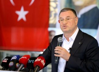 Lütfü Savaş, “”Yarın çok büyük bir mitingle açıklamalarımız olacak.”