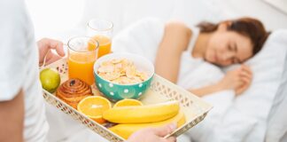 BİTKİSEL AĞIRLIKLI BESLENME UYKU APNESİ RİSKİNİ AZALTIYOR