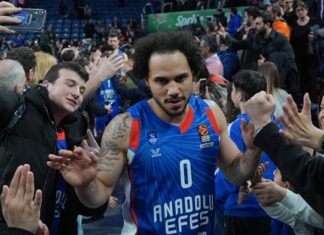 Anadolu Efes, Euroleague’de Olympiakos’u eli boş gönderdi