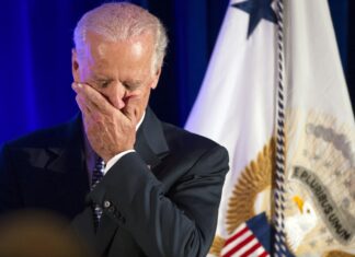 BIDEN: “2 ADAYDAN BİRİ AKLEN YETERSİZ; ÖTEKİ BENİM”