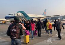 ÇİN’DE “GÜVENLİ UÇUŞ” İÇİN UÇAK MOTORUNA MADENİ ‘UĞUR’ PARASI ATILDI!