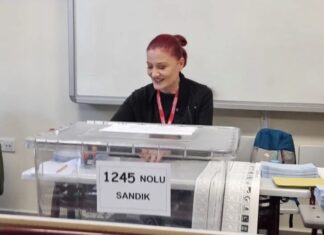 SANDIK KURULU’NDA BİR SANATÇI