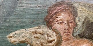 Pompei’de Yunan mitolojik kardeşleri tasvir eden 2000 yıllık fresk bulundu.