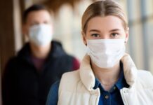 Erkekler ve kadınlar Kovid’e yakalandıklarında farklı semptomlar yaşıyor