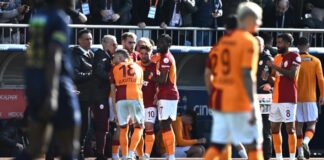 Yedi gollü maçta Galatasaray Kasımpaşa deplasmanında son dakikada galip geldi