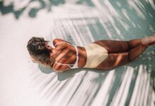 Sadece bir gün güneşlenmek bile ‘öldürücü kalp hastalığı riskini artırıp bağışıklık sisteminizi çökertebilr’