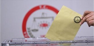 Ardahan’da mazbata CHP’ye verildi