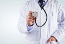 Belirlenen şartları taşımaları halinde muayenehanesi olan hekimler, vakıf üniversitelerini de kullanabilecek.