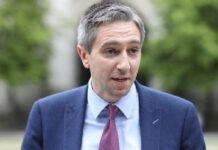 En genç milletvekili ünvanından sonra en genç başbakan olarak tarihe geçti.