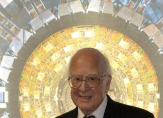 Tanrı Parçacığı’nı keşfeden Nobel Ödüllü Fizikçi Peter Higgs hayatını kaybetti