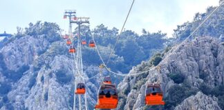 Antalya’da teleferik kabini düştü: ölü ve yaralılar var