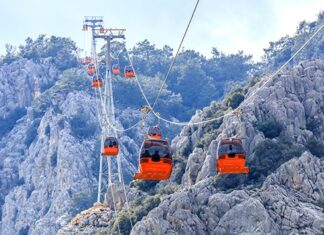 Antalya’da teleferik kabini düştü: ölü ve yaralılar var