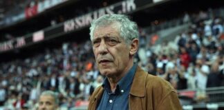 Beşiktaş, teknik direktör Fernando Santos ile yollarını ayırdı.