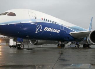 Boeing mühendisi: Gövde sorunu nedeniyle bini aşkın 787 Dreamliner uçağının yere indirilmesi gerekir!
