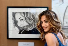 📽️LARA TUNNA / RESSAM /SÖYLEŞİ / O BİR AMBİDEXTERİTY… RESİM YAPARKEN HER İKİ ELİNİ DE EŞİT DERECEDE KULLANABİLİYOR…