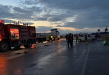 📽️Kaza değil katliam. Hatay’da iki otomobilin çarpıştı; 5 kişi hayatını kaybetti, 2 kişi yaralandı.