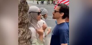 ABD’DE BAŞÖRTÜLÜ GÖSTERİCİYE HAKARET EDEN ÖĞRETİM GÖREVLİSİ ÜNİVERSİTEDEN ATILDI