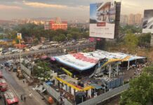 HİNDİSTAN’DA DEV PANONUN FIRTINADA DEVRİLMESİ SONUCI ÖLENLERİN SAYISI 14 OLDU.