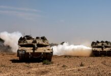 GAZZE’DE İSRAİL TANKLARI REFAH İÇLERİNE İLERLİYOR