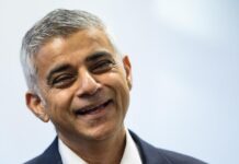 Londra Belediye Başkanlığına 3. defa müslüman aday Khan seçildi.