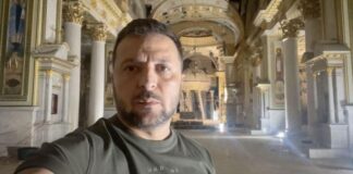 Zelenski; “Tanrı bizim yanımızda”: Rusya; “Zelenski kafayı bulmuş”