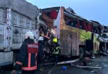 Mersin’in Tarsus ilçesindeki zincirleme kazada hayatını kaybeden 10 kişinin kimliği belli oldu.