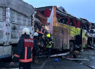 Mersin’in Tarsus ilçesindeki zincirleme kazada hayatını kaybeden 10 kişinin kimliği belli oldu.