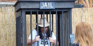 📸Hayalinin peşinden gitti… Trabzon’da kurduğu turistik ‘Texas Kasabası’ büyük ilgi görüyor