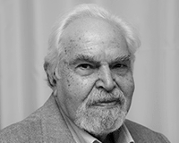 Tıp doktoru, gazeteci ve yazar Erdal Atabek, hayatını kaybetti.