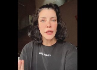 Deniz Akkaya: ‘Kızım bana saldırıp, beni balkona kilitledi’